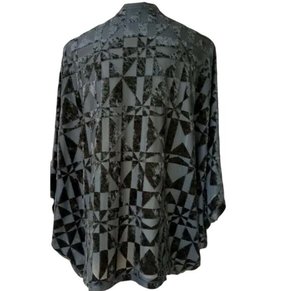 IN Studio Vintage Black Velvet Shrug Kimono Burnout size XL - Picture 2 of 9